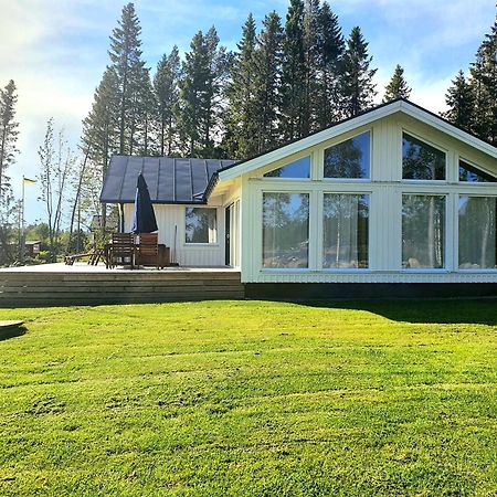 Stuga Med Havsutsikt Robertsfors Экстерьер фото
